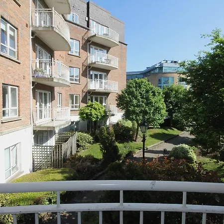 Apartman Harcourt Central Self Catering *